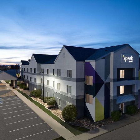 Spark By Hilton Salt Lake City Airport Exterior photo