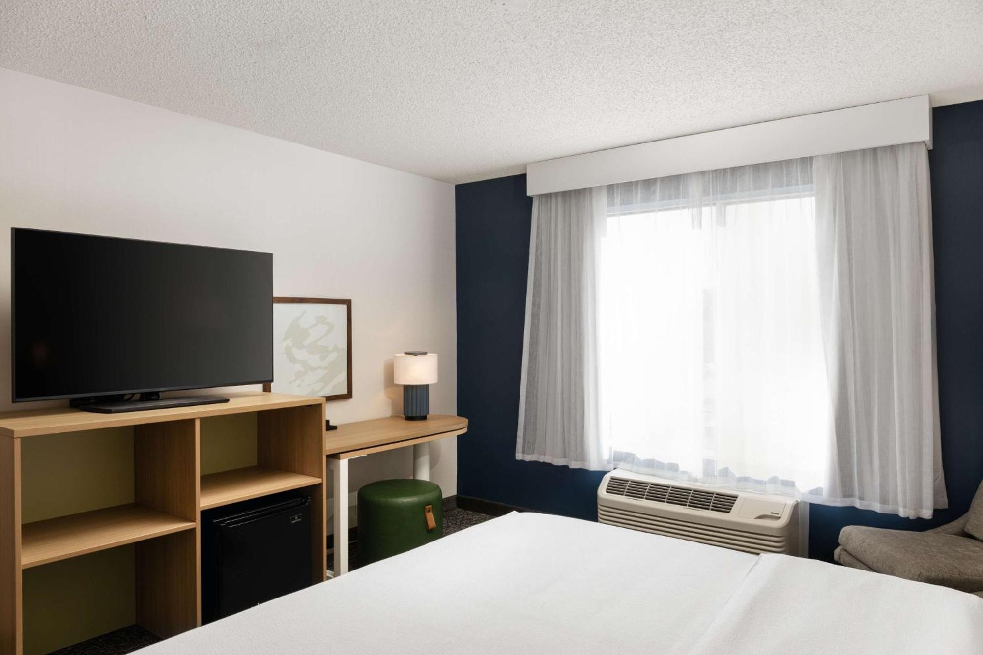 Spark By Hilton Salt Lake City Airport Exterior photo