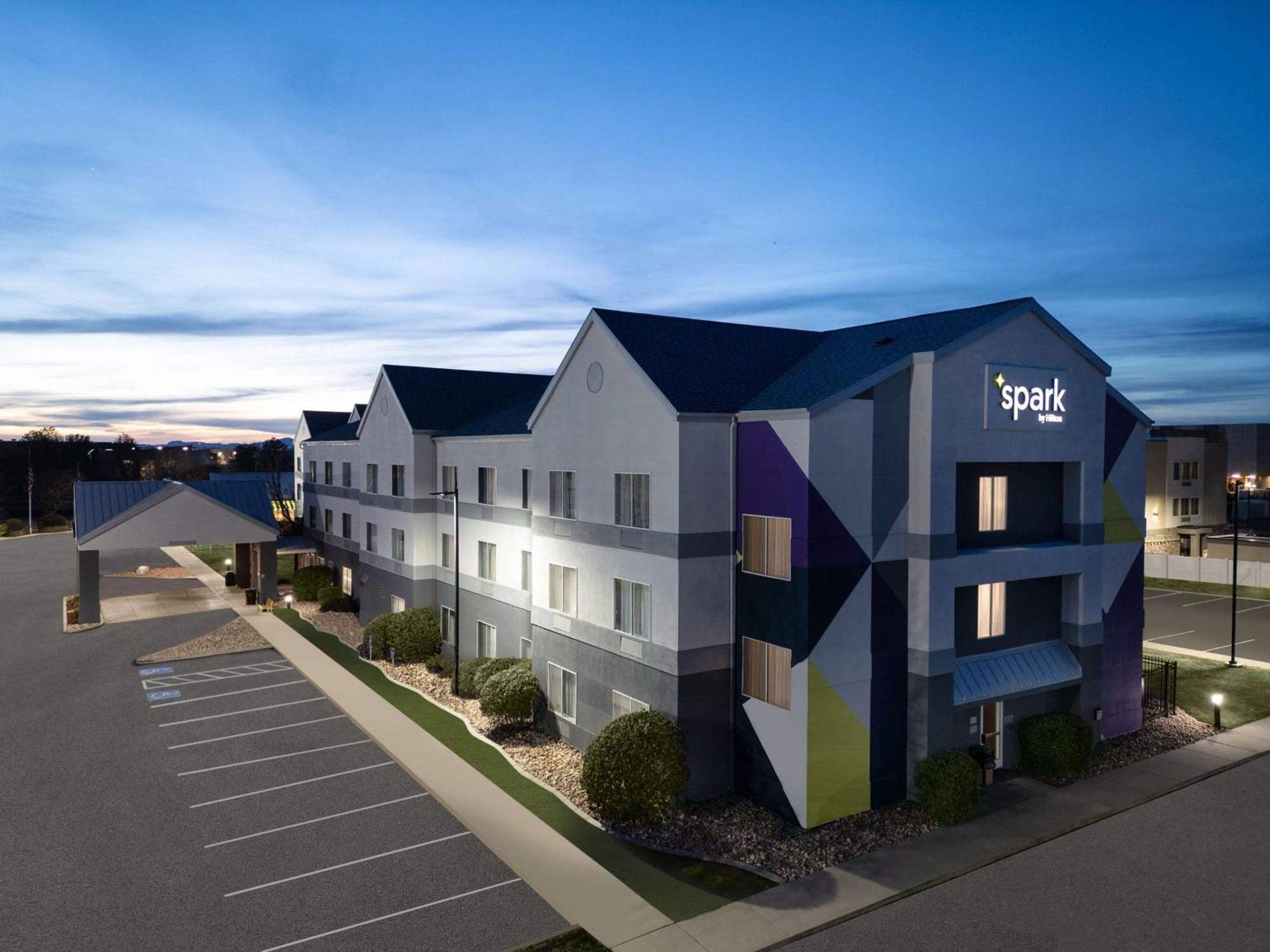 Spark By Hilton Salt Lake City Airport Exterior photo